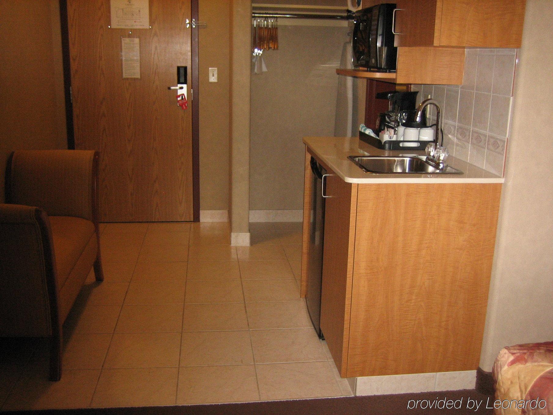 Canalta Stettler Motel Room photo